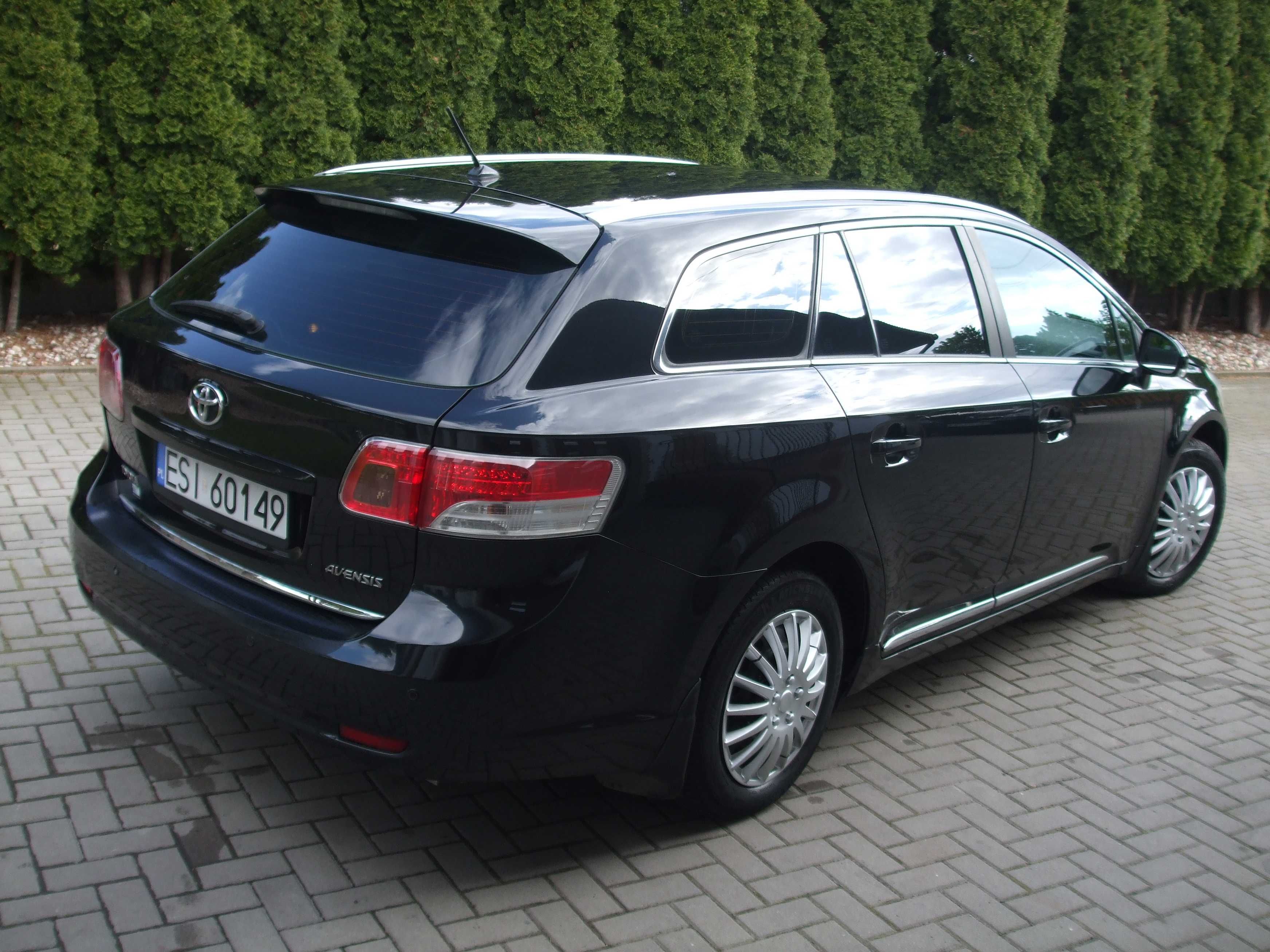 TOYOTA AVENSIS *1.8 benzyna* 2010r* salonowy *147PS* zadbany*