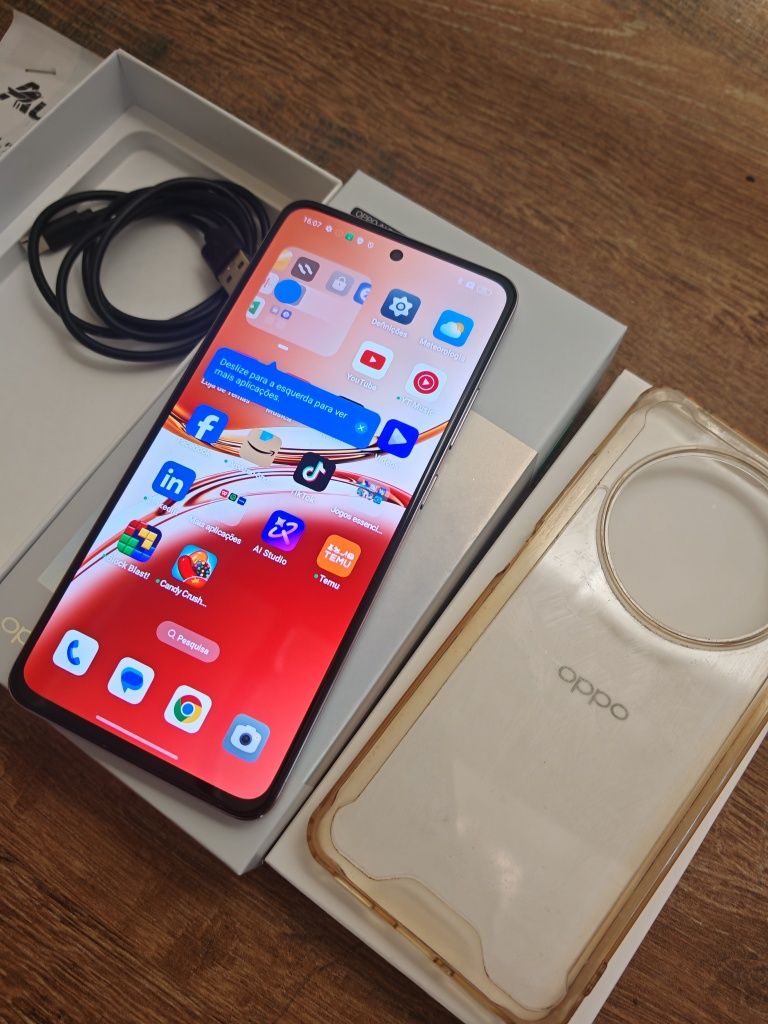 OPPO Reno 12 F 5G 8GB/256GB Laranja Dual Sim Seminovo C/Garantia
