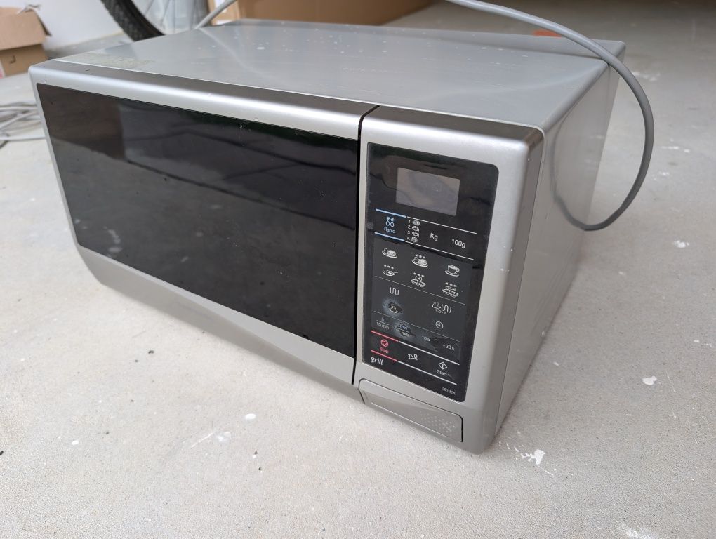 Mikrofalówka kuchenka Samsung Ge732K