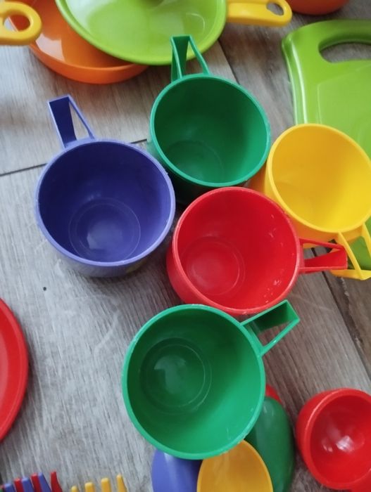 Набір іграшкового посуду