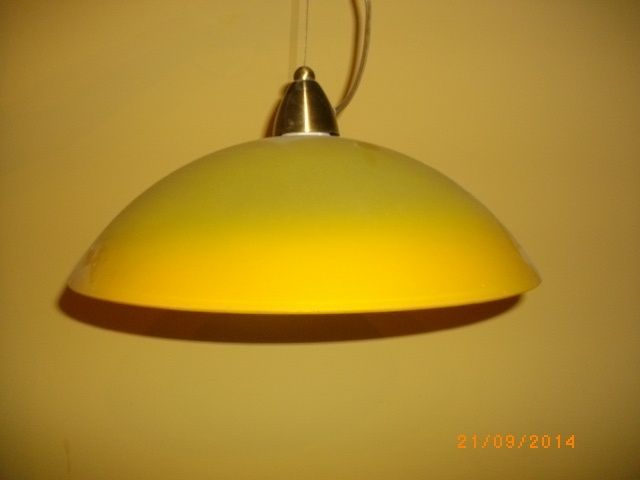 Lampa żółta wisząca