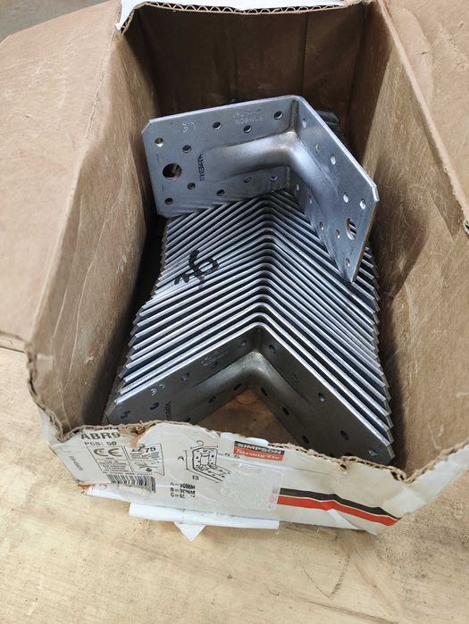 Kątowniki ABR90  90X90X65