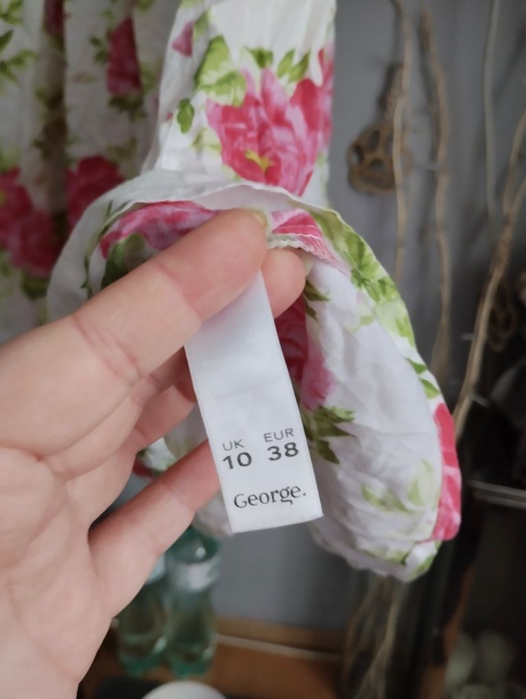 Śliczna rozkloszowana bawełniana sukienka w kwiaty 100% czystej bawełn