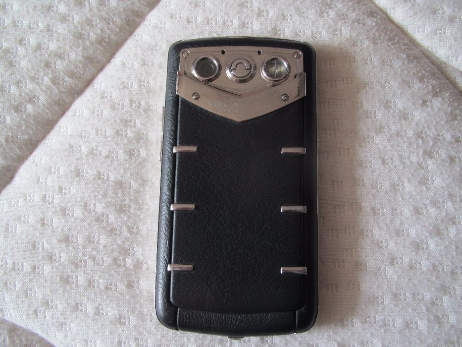 VERTU Constellation Quest Black RM-582V
