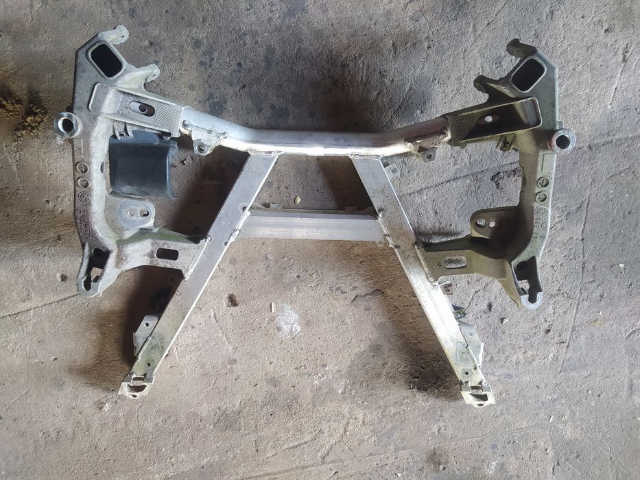 Підрамник, підсилювач бампера BMW e39, m51 дорест