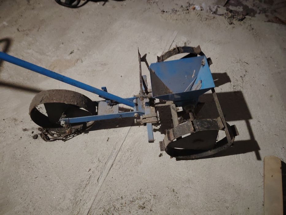 Продам ручну сажалку