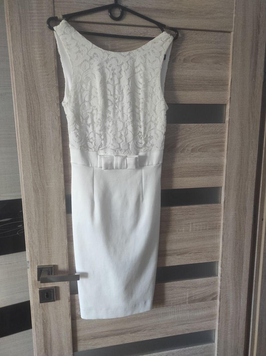 Biała sukienka rozmiar S