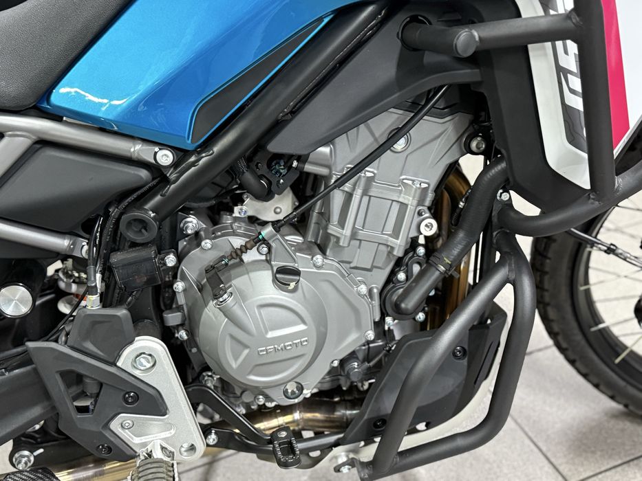 CFMOTO 450 MT (apenas 680kms)