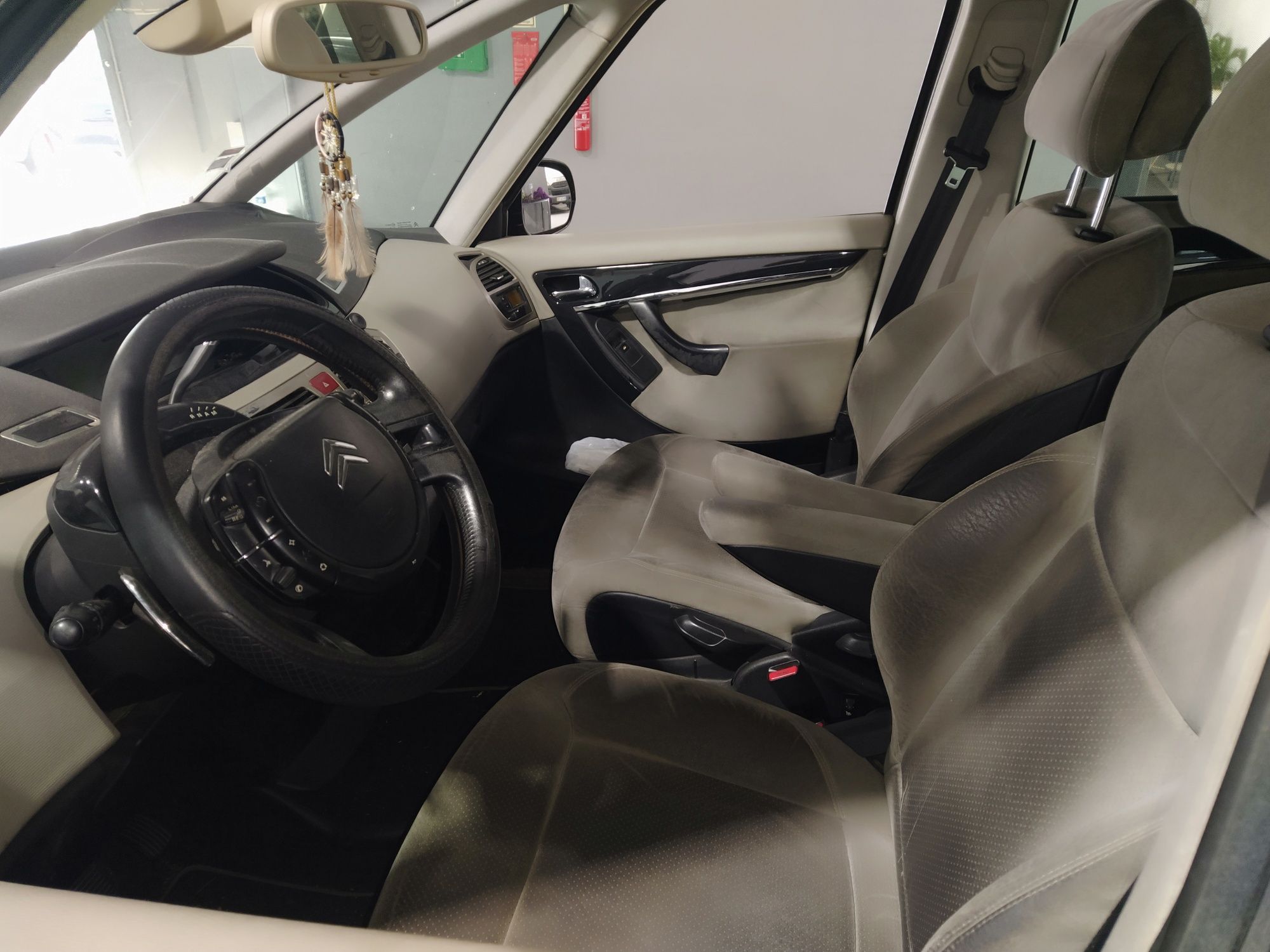Citroen C4 Grande Picasso 1.6 hdi 110 cavalos, versão exclusive