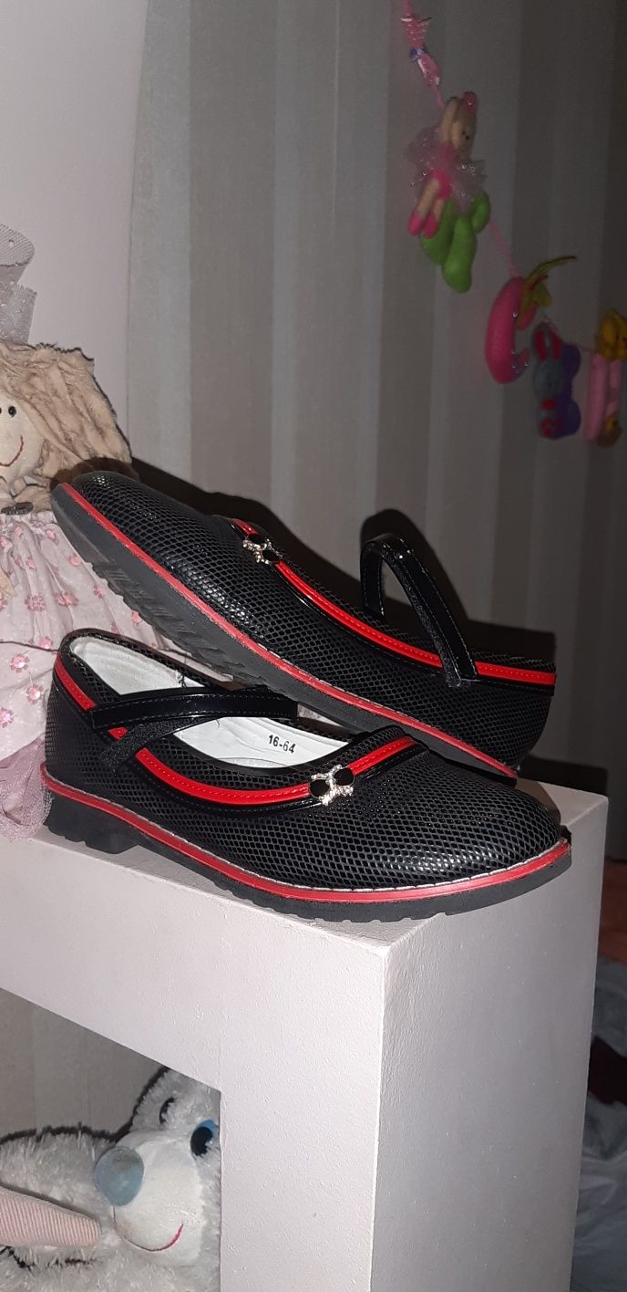 Туфли для девочки р.35