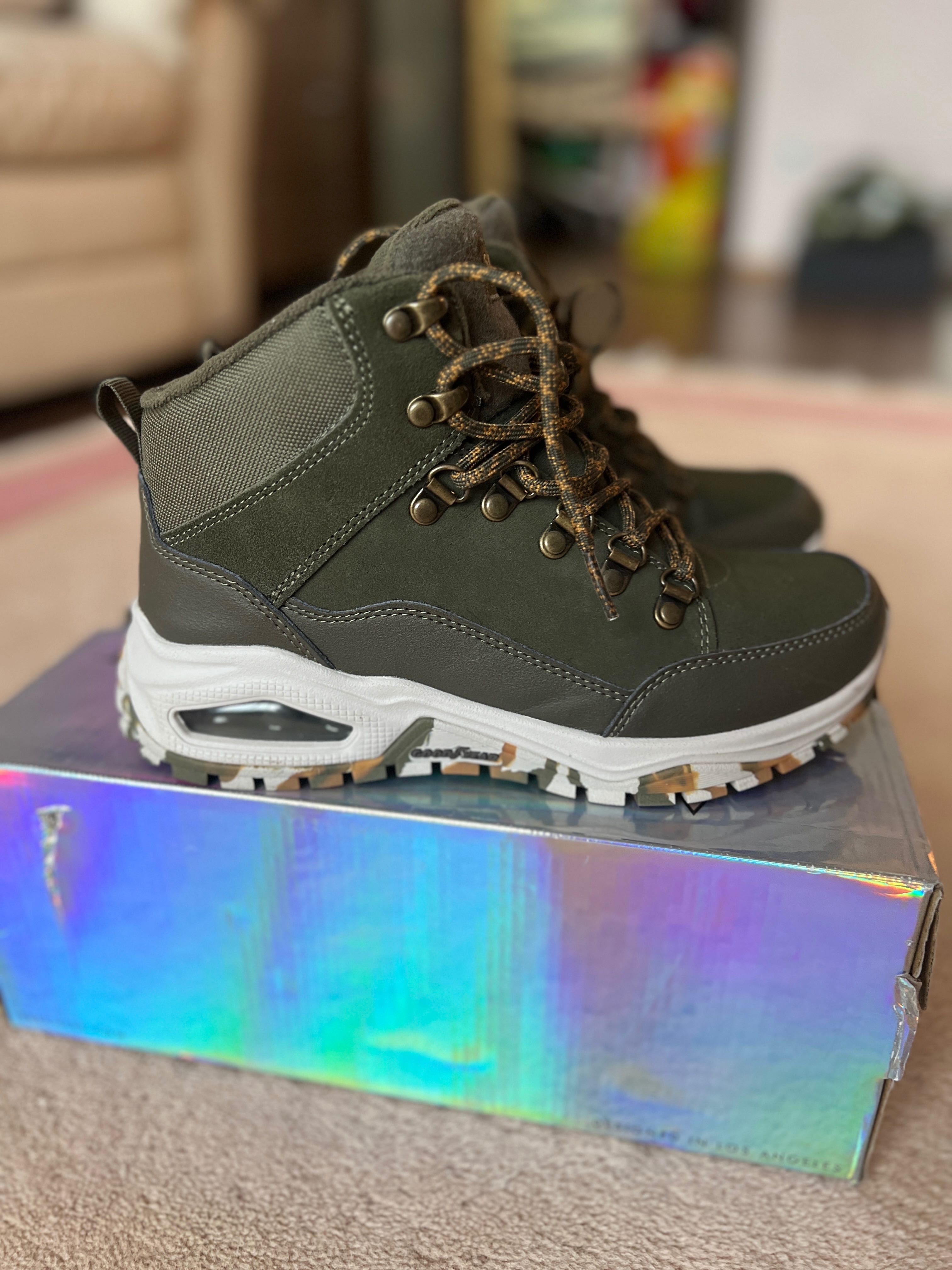 Жіночі черевики skechers / оригінальні черевики skechers 37,5 р
