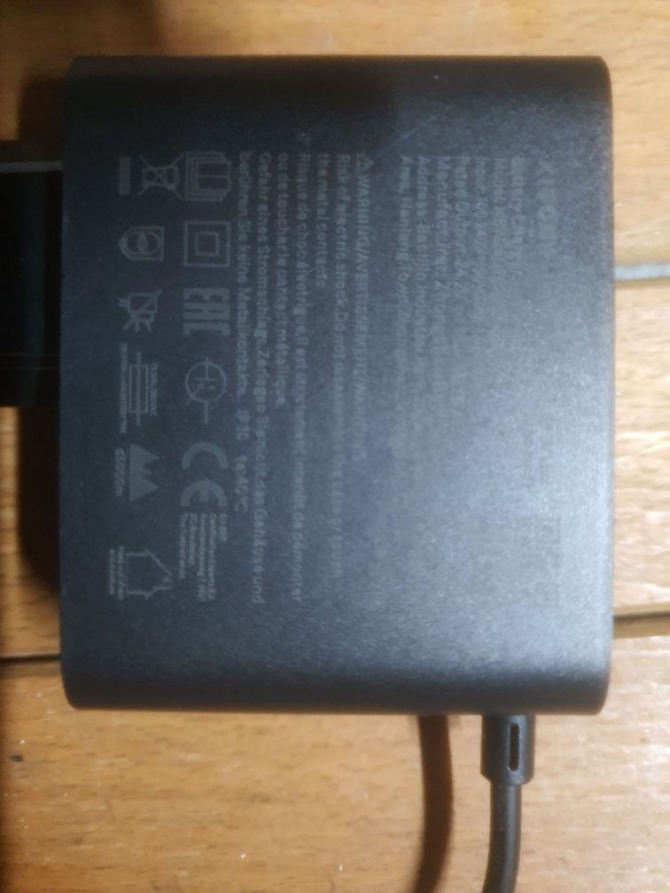 Carregador para trotineta Xiaomi.