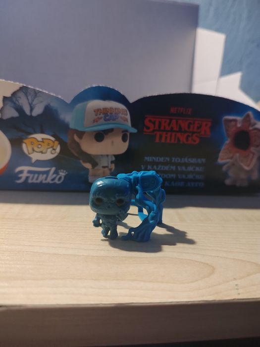 Яйце Kinder Joy Stranger things