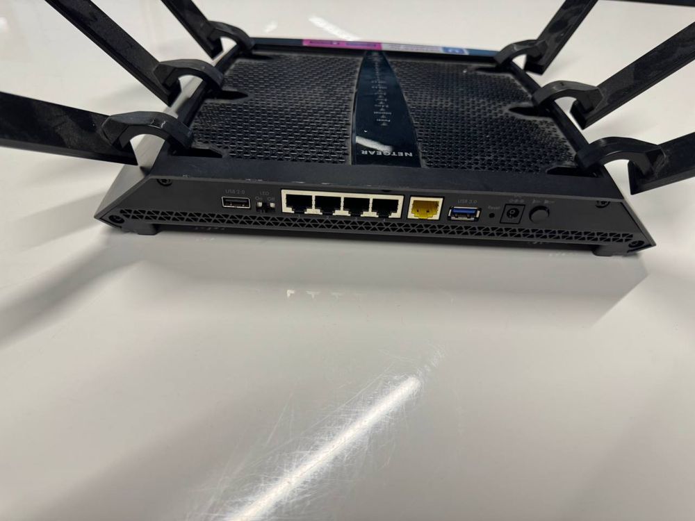 Роутер  WiFi Router Netgear Nighthawk X6 R8000