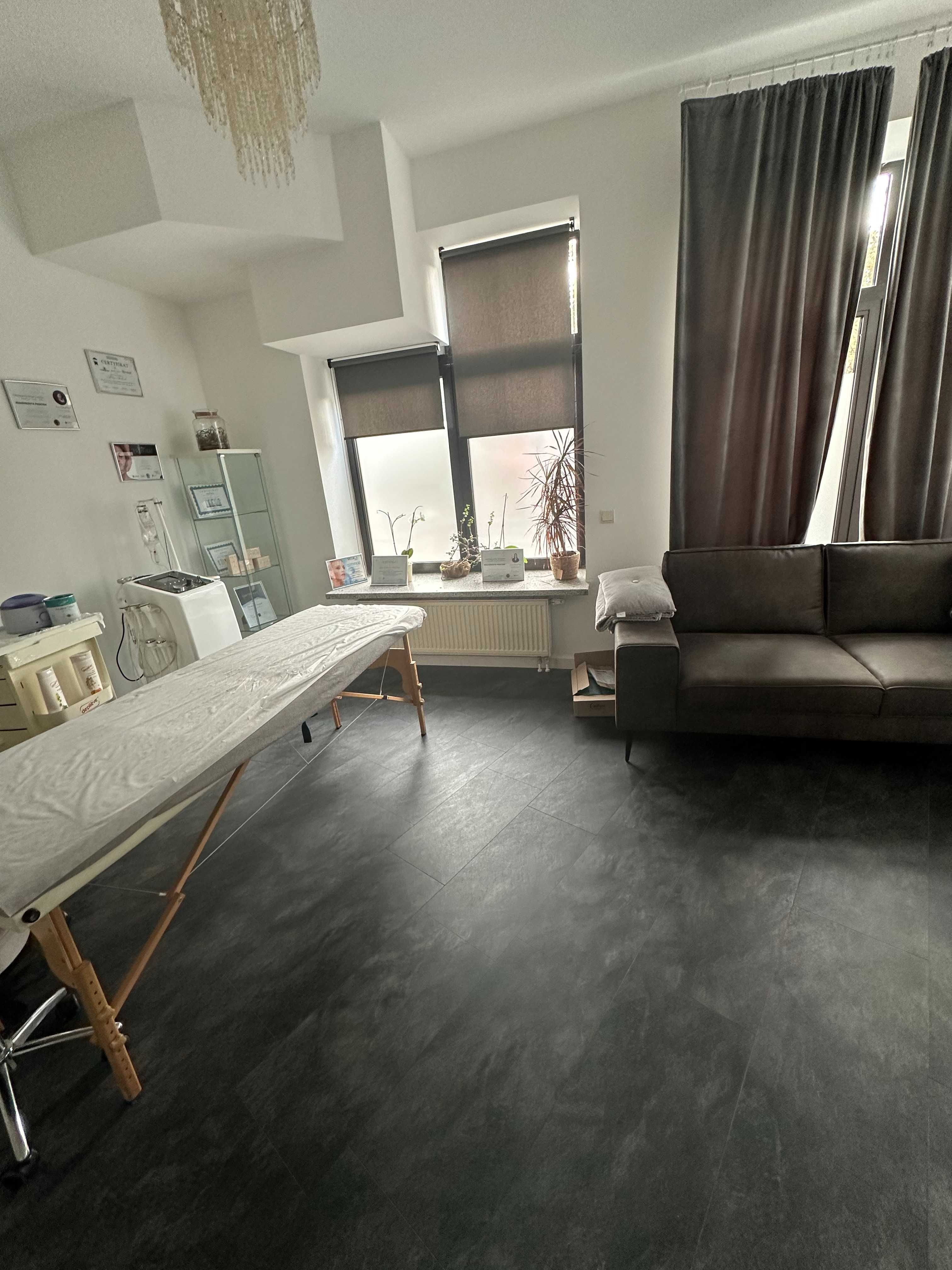 Odstąpię wyposażony salon kosmetyczny