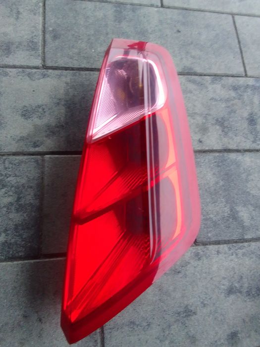 Lampa tylna tył prawa pasażera Fiat Grande Punto rok 2006 3 drzwi