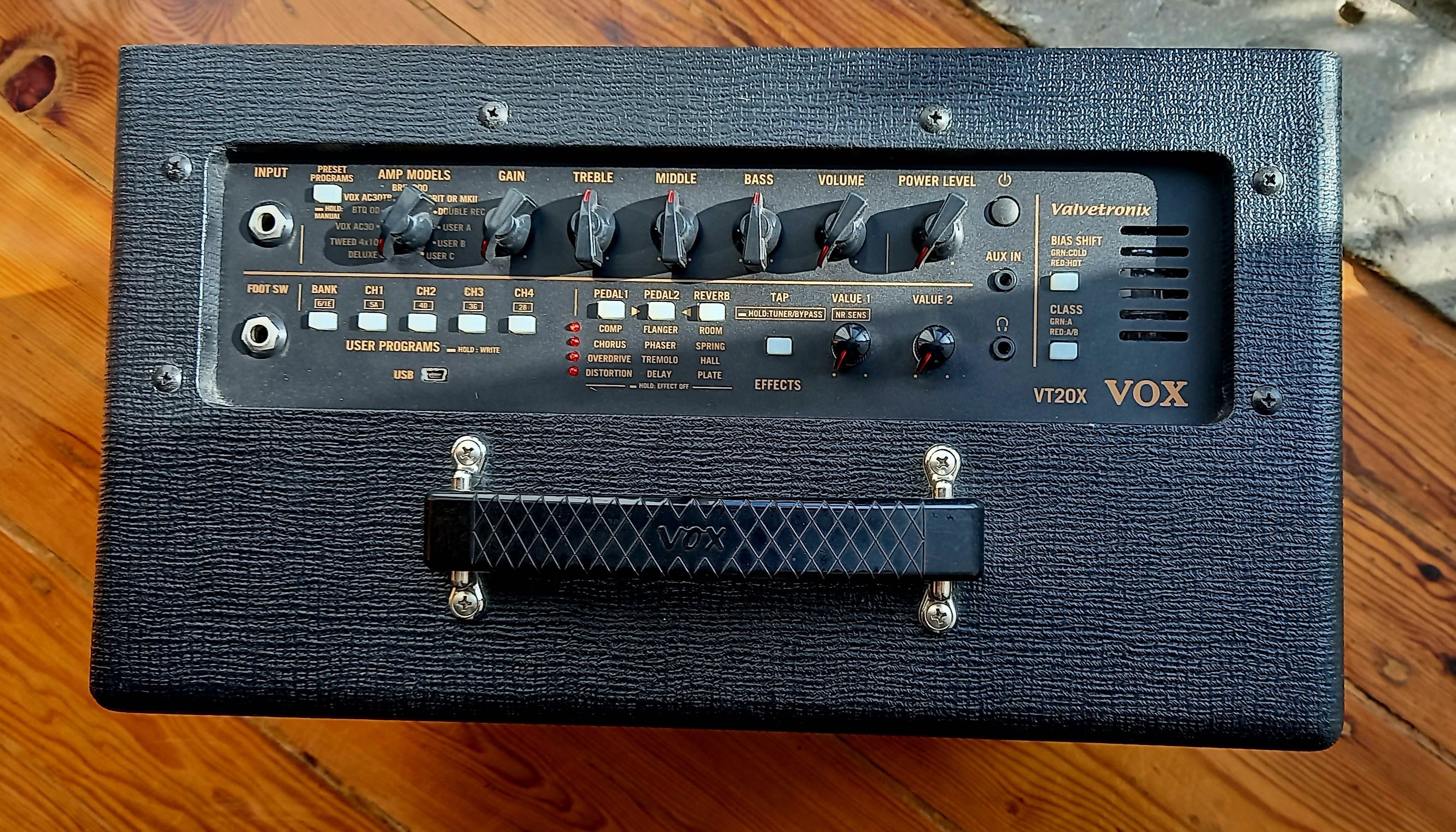 Amplificador de guitarra Vox VT20X