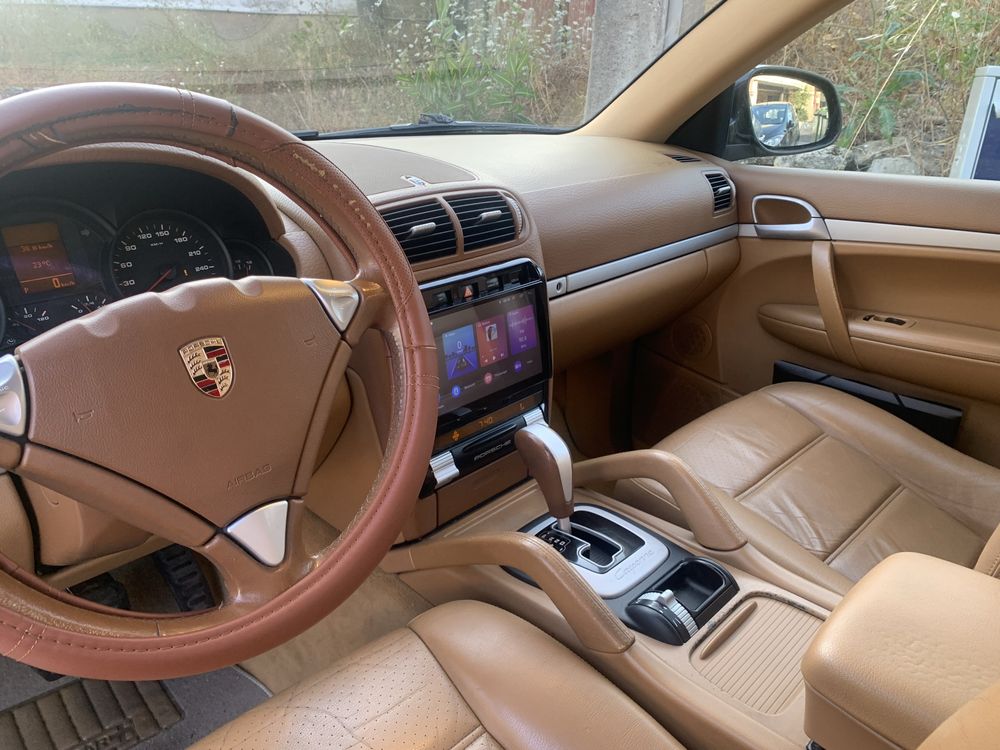 Porsche Cayenne 3.2 triptonic