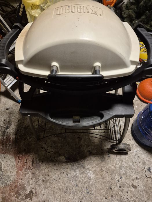 Grill Webber q1xx