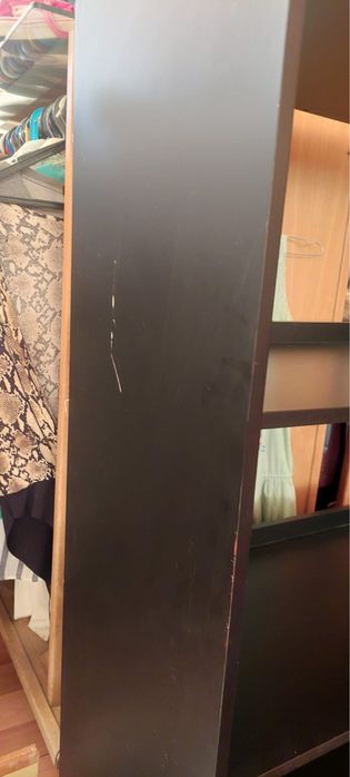 Movel de prateleiras em madeira