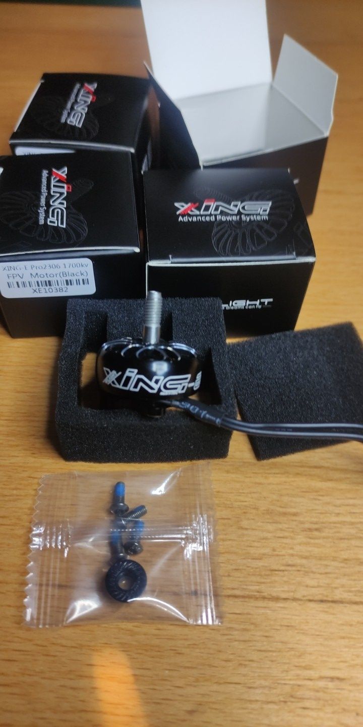 Мотораы .для FPV 2807 1300KV.  Angel Emax. Read 2812, 3115.2306.4 шт .