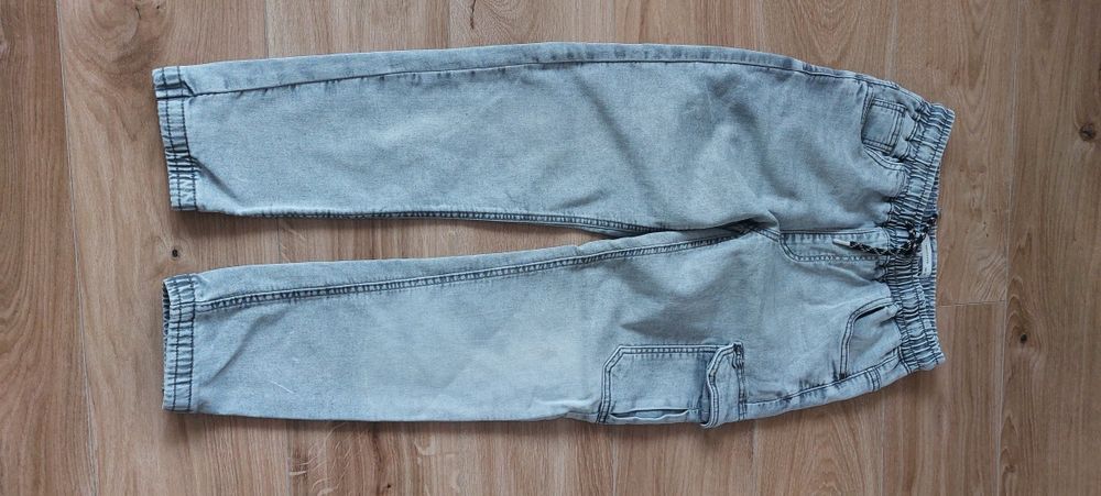 3 pary spodnie joggery 4F Reserved rozm. 157