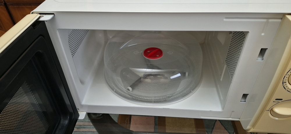 Микроволновая печь GORENIE