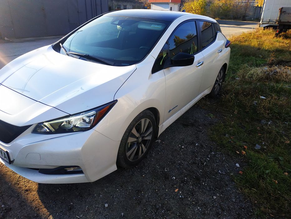 Аренда Сдам прокат  Авто под такси личных нужд  Ниссан Лиф Nissan leaf