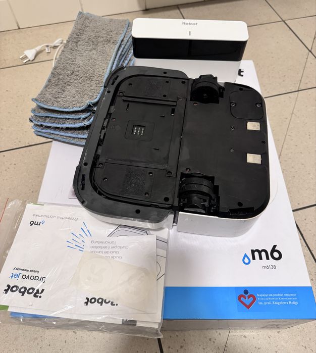 Robot sprzątający IROBOT Braava Jet M6
