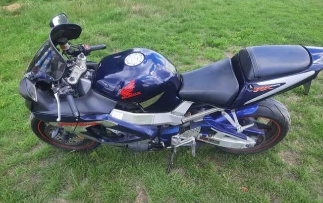 Honda CBR 929.  2002