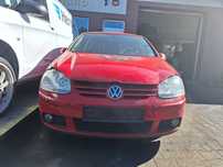 Golf 5 2008rok zderzak kompletny z halogenami  LY3D