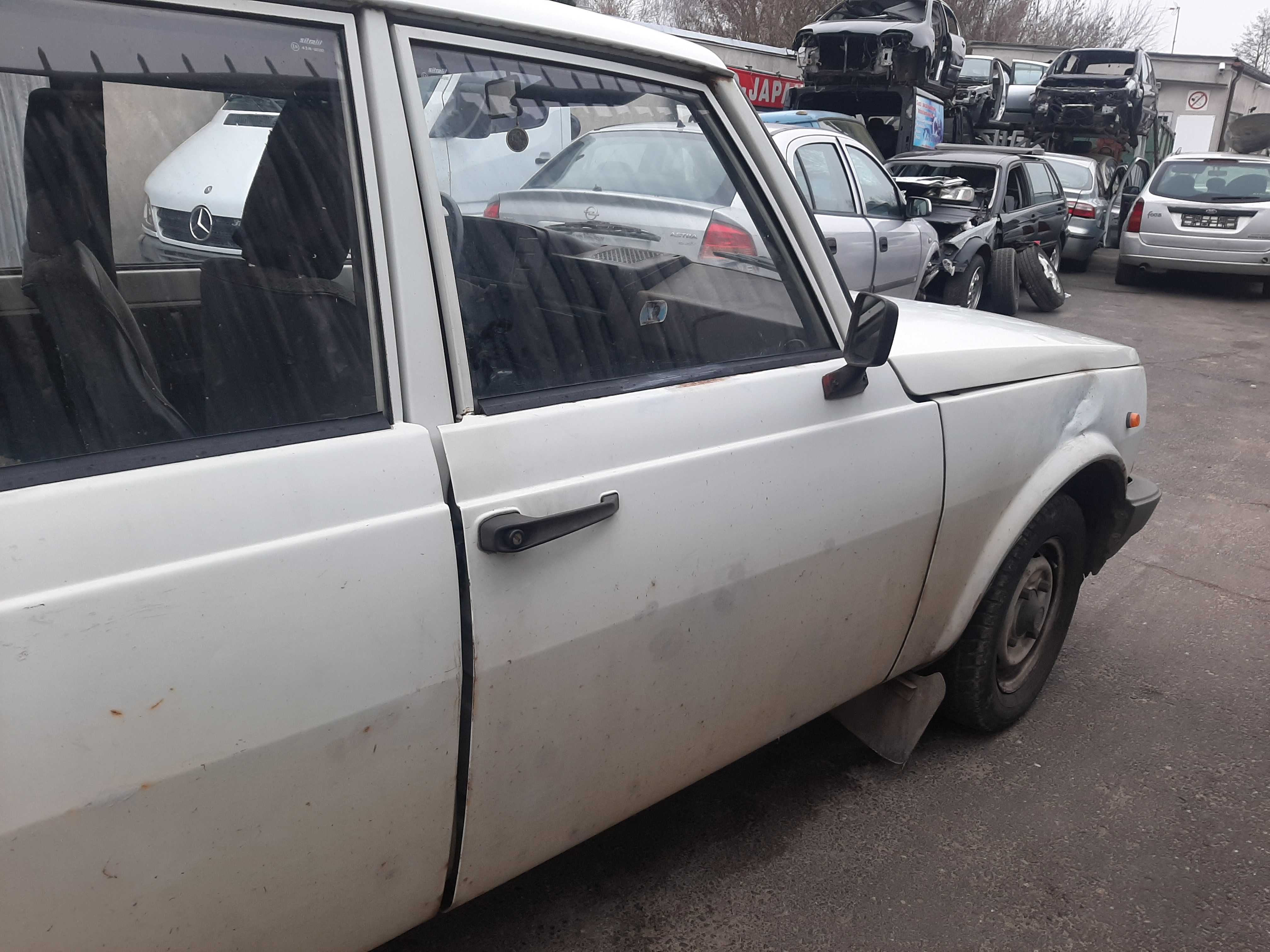 Wartburg 1.3i (silnik Polo) 1991r.Drzwi przednie prawe