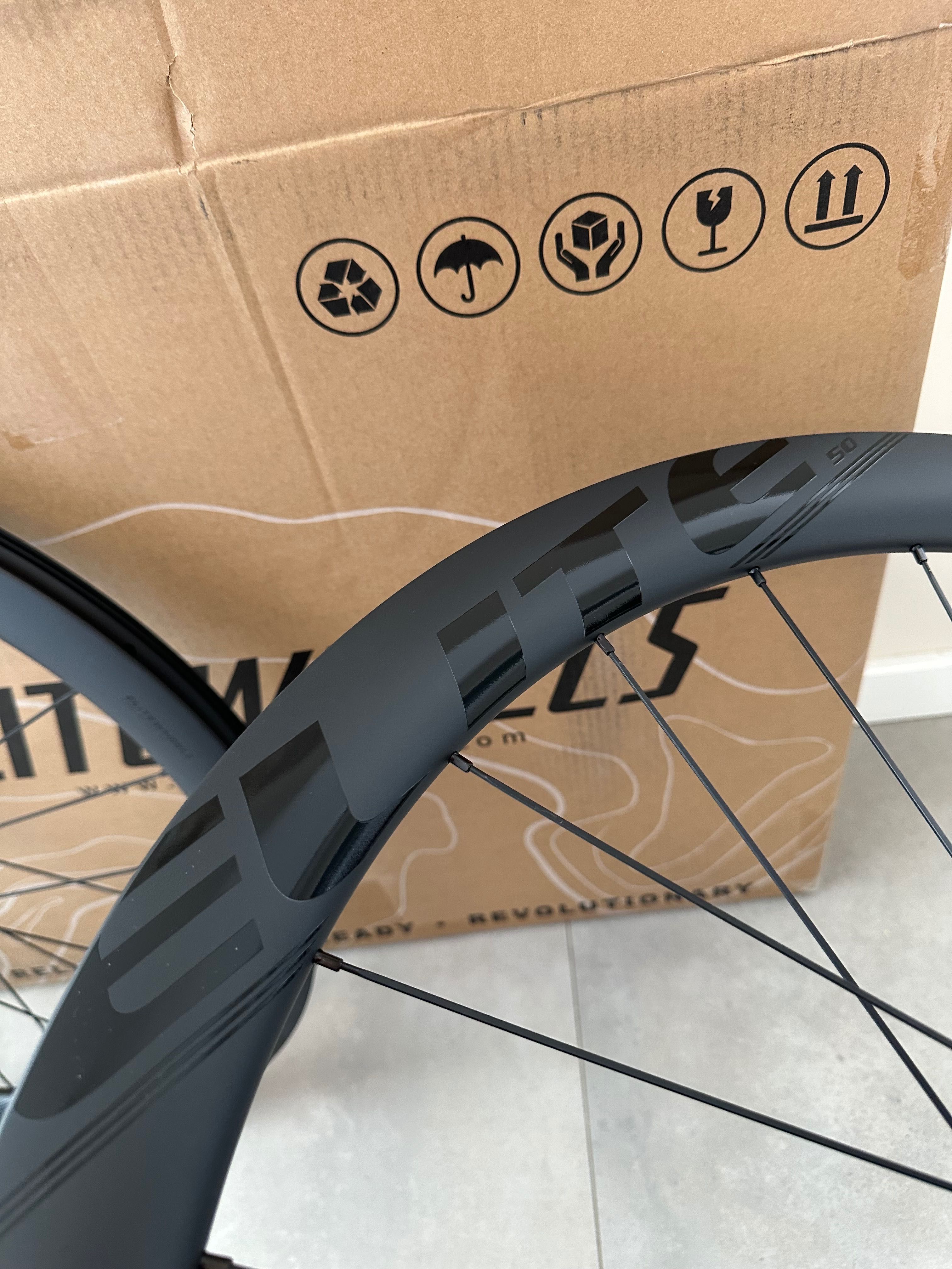 Elitewheels ENT-DISC Koła Karbonowe Elite 50 mm stożek -NOWE