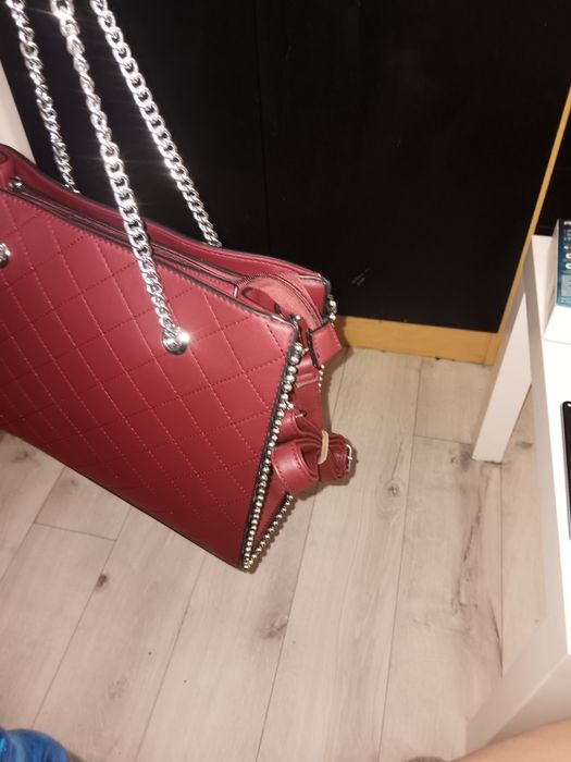 Bordowy duży kuferek