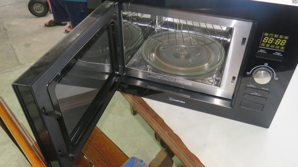 Microondas encastre Meireles