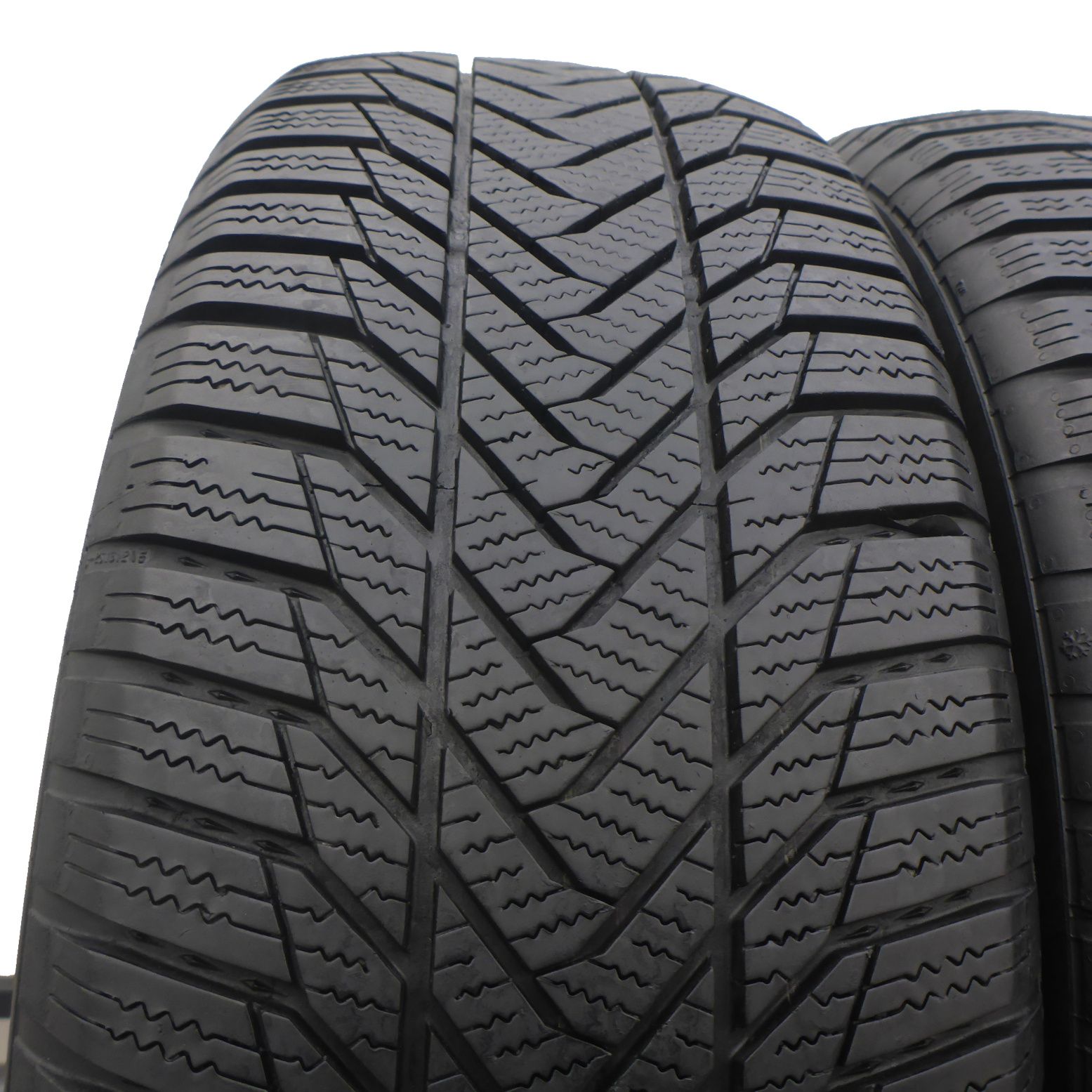 215/60/17 Esa Tecar 215/60R17 96H SuperGrip PRO Zima 2022, 2021 6.5mm