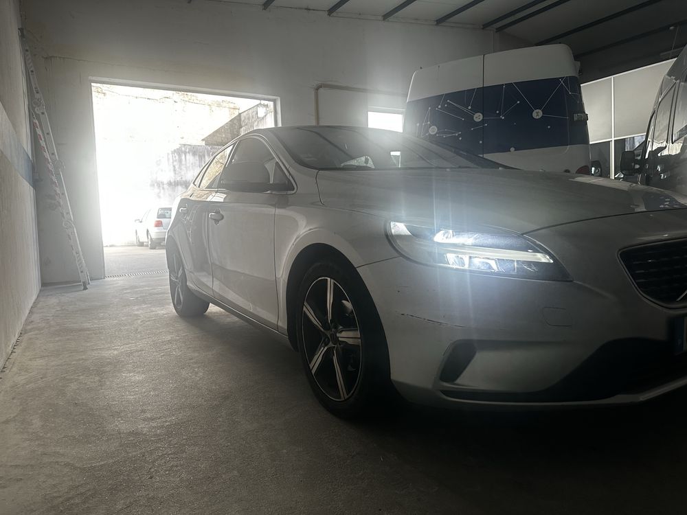 Volvo V40 RDesigne