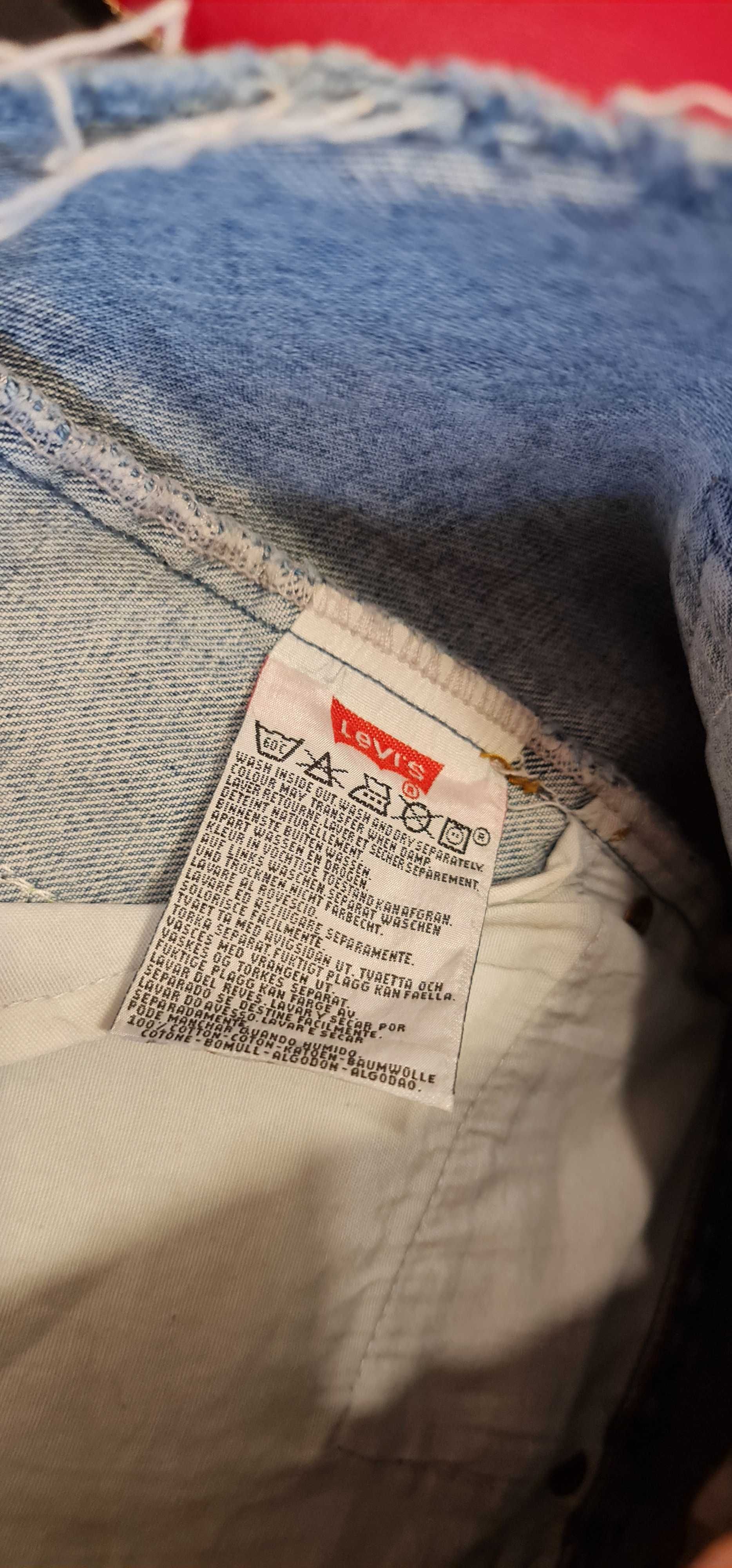1283b Spódnica mini Levis rozmiar M.