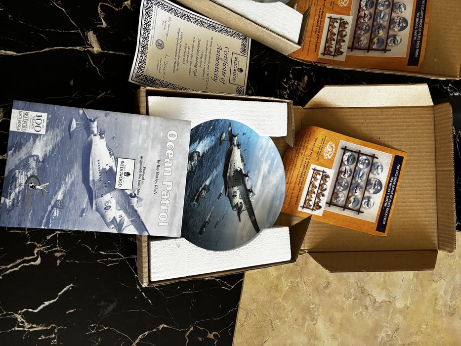 Тарелка фарфоровая тематическая Самолет Wedgwood(Англия)