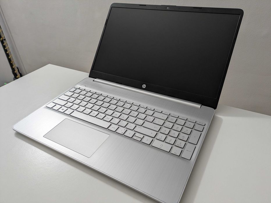 Laptop Ultrabook FHD Jak Nowy Bateria 8h Win 11 16GB DDR4 USB-C SSD
