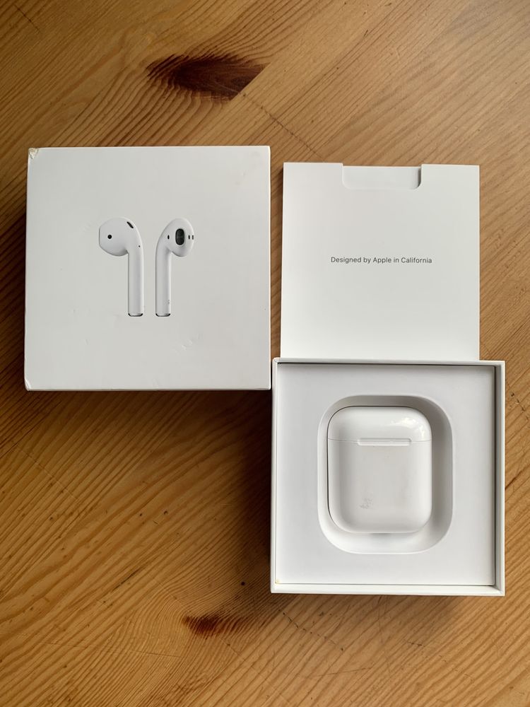 Наушник Airpods правый+ кейс и коробка,первого поколения