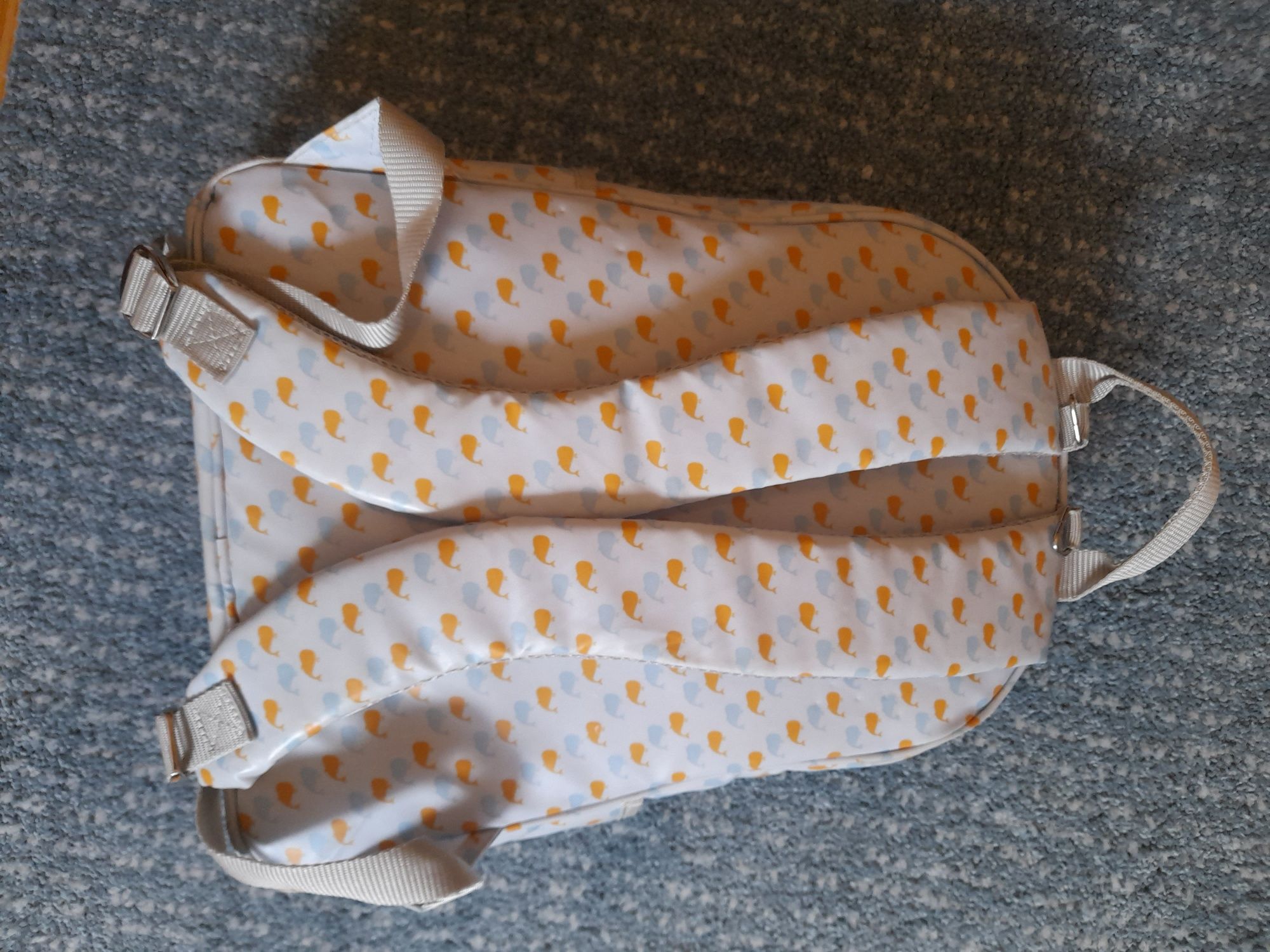 Mochila de maternidade nova