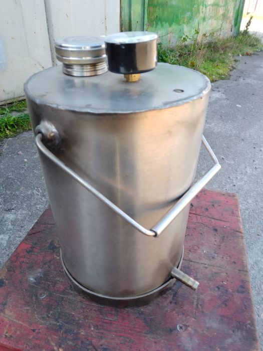 Бачек из нержавейки