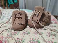 Sapatos de bebê novos