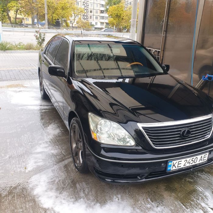 Lexus ls430 в гарній комплектації