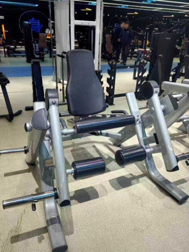Hamery Maszyny Półwolne Plecy Klatka Biceps Nogi Różne