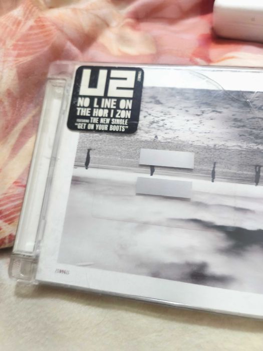 U2 – No Line On The Horizon
CD sem riscos