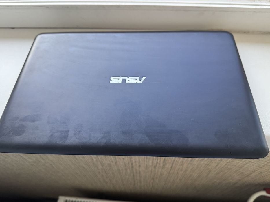 Продам ноутбук Asus E202S 11.6