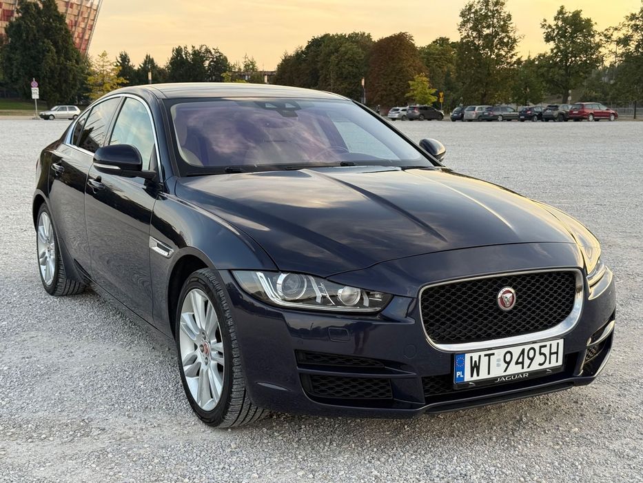 Jaguar XE Jaguar XE 25t Premium AWD | 2019 | 250KM | CarPlay | Serwisowany