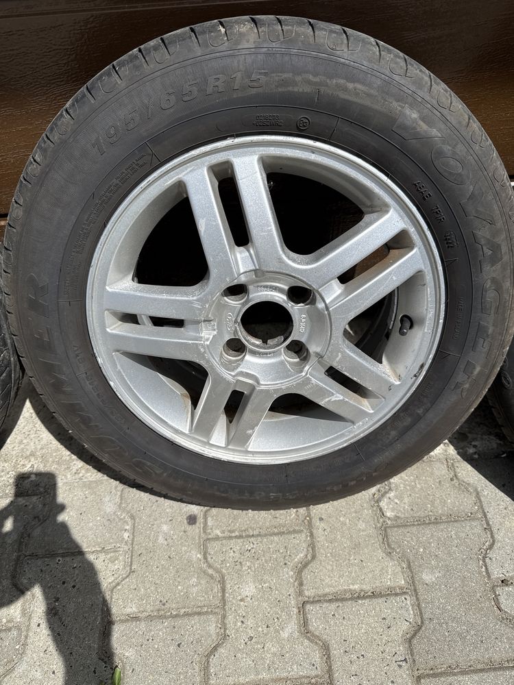 Felgi z oponami Ford Focus